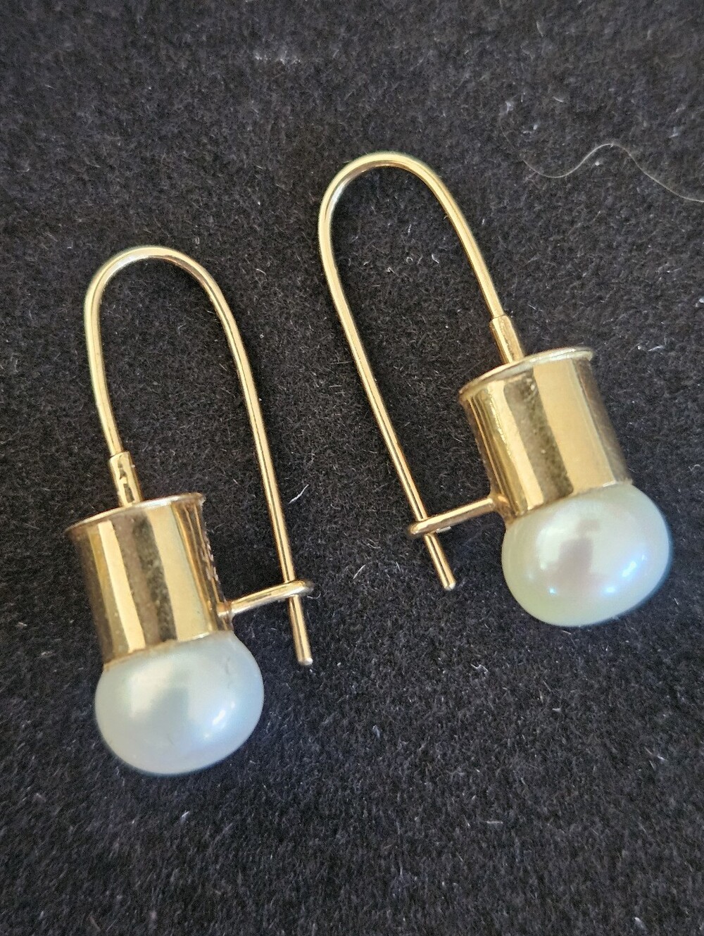 Designer Charlotte Quinn Solid 14k Yellow Gold Contemporary Pearl Drop Earrings